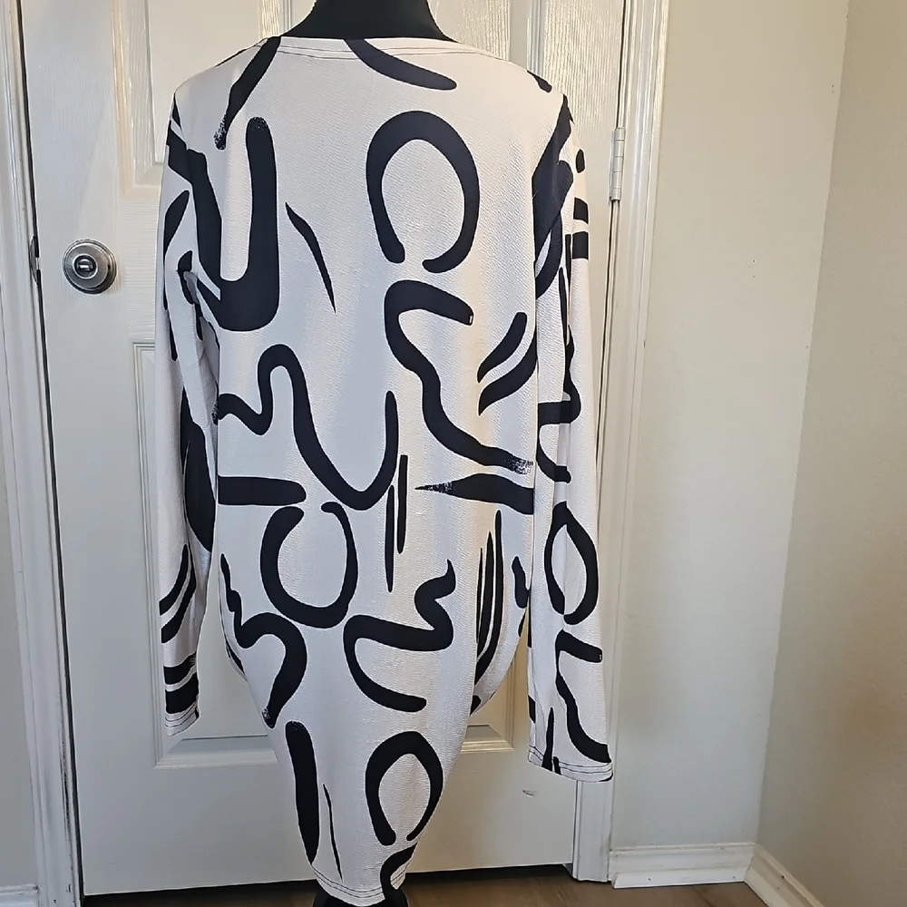 NWOT Women's Geometric Open Front Bold Lightweight Unique Long Cardigan XL - Picture 11 of 14